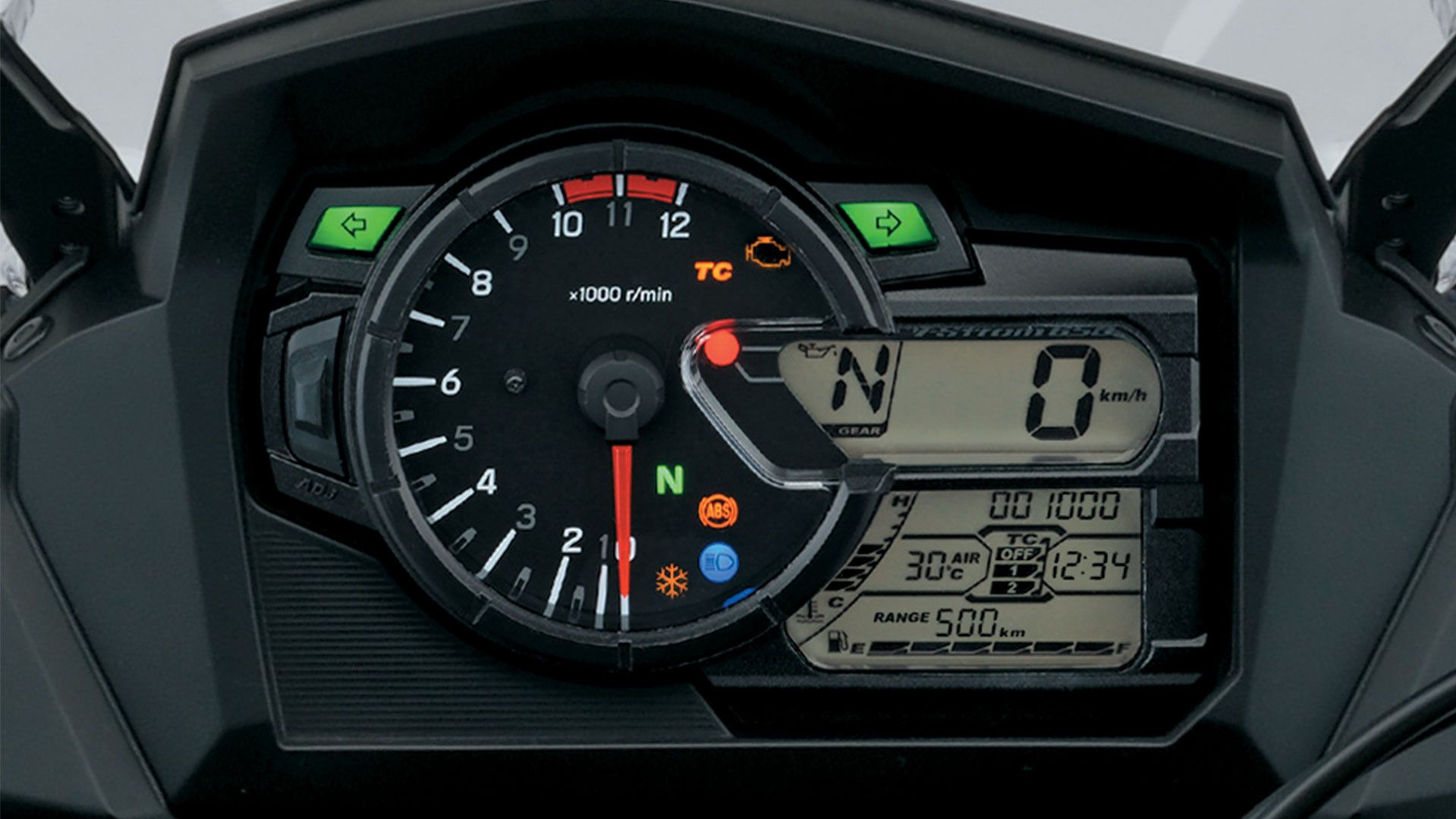 SUZUKI V STROM 650XT Informatív és látványos műszerfal 45