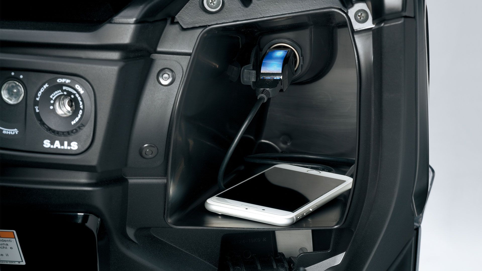 SUZUKI BURGMAN 400 Töltés amikor csak szükséges 20 1