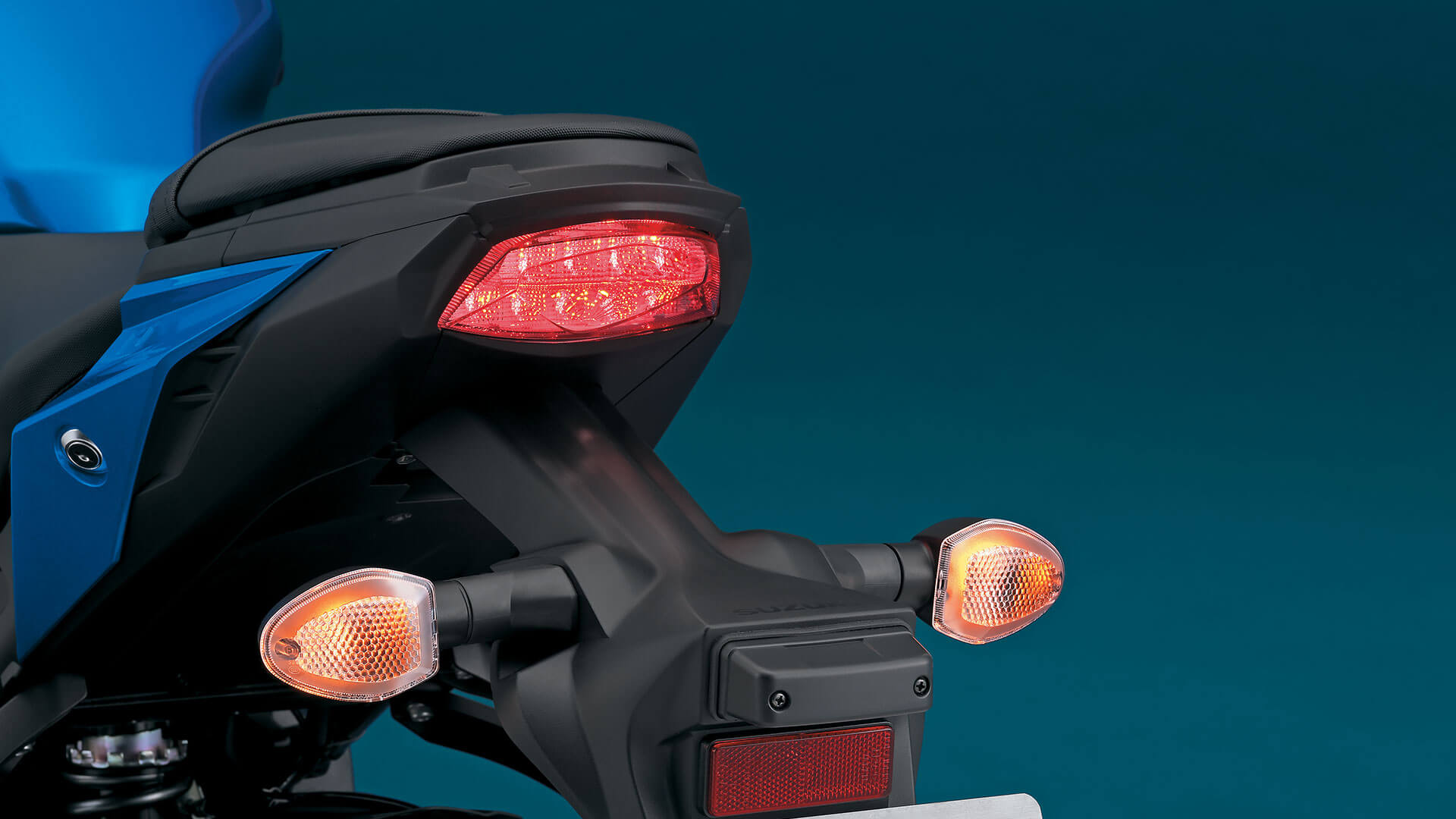 Suzuki GSX S950 LED rear combination light 11